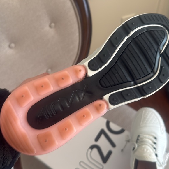 Nike Air Max 270 SE - Picture 4 of 7